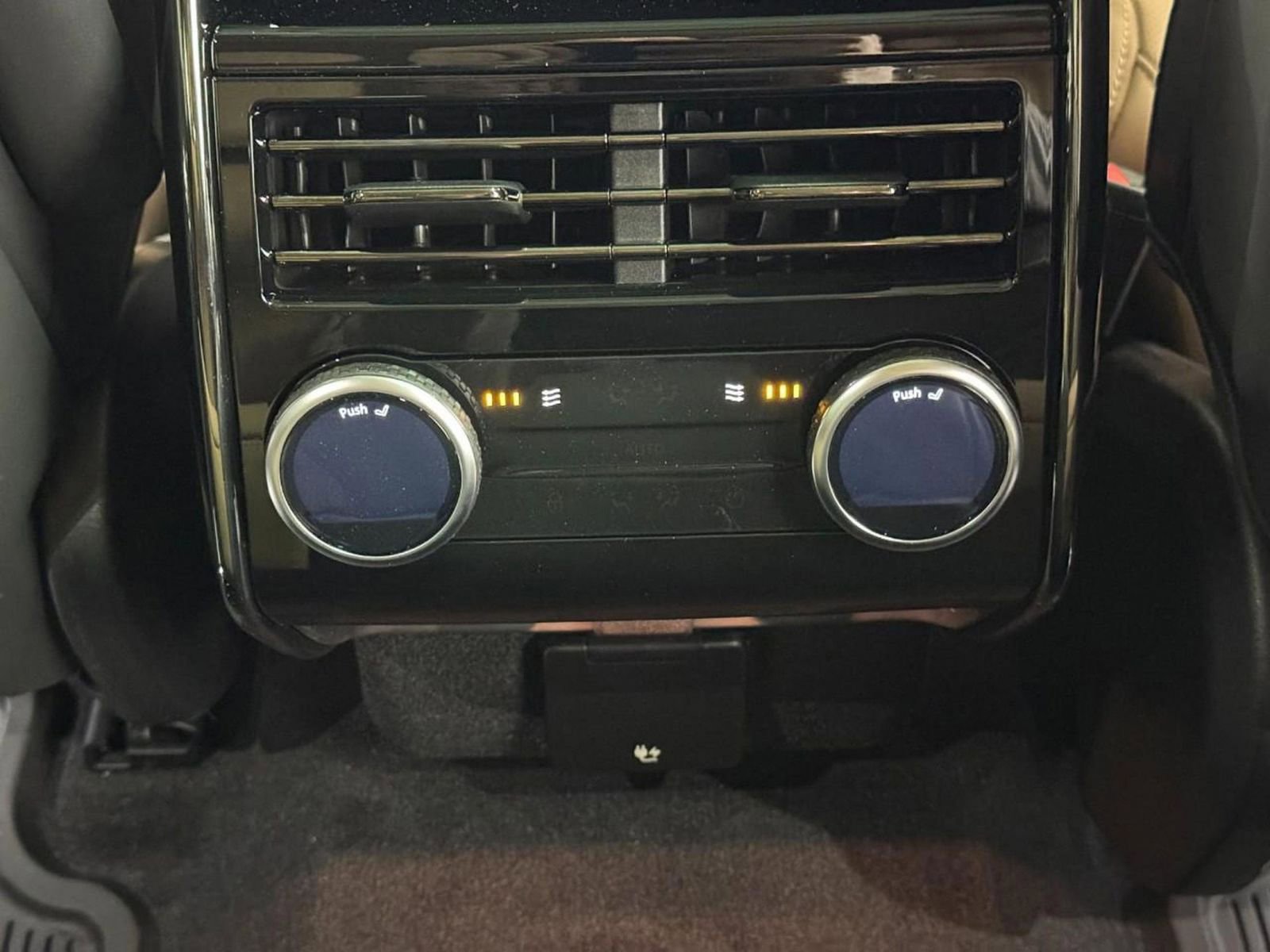 New 2026 Land Rover Range Rover Sport Dynamic SE image 11