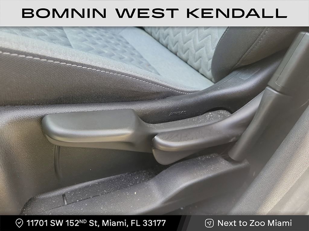 Used 2023 Chevrolet Equinox LS image 8