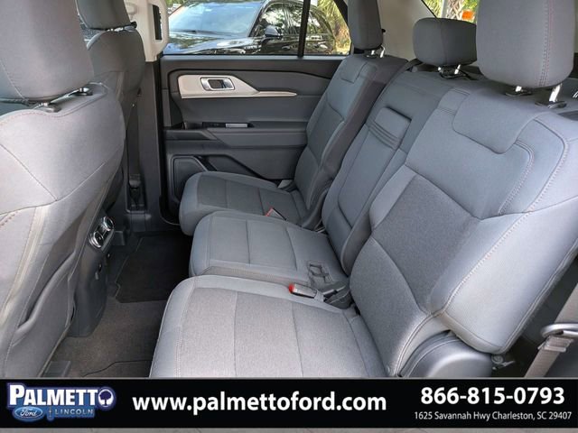 Used 2025 Ford Explorer Active RWD image 14