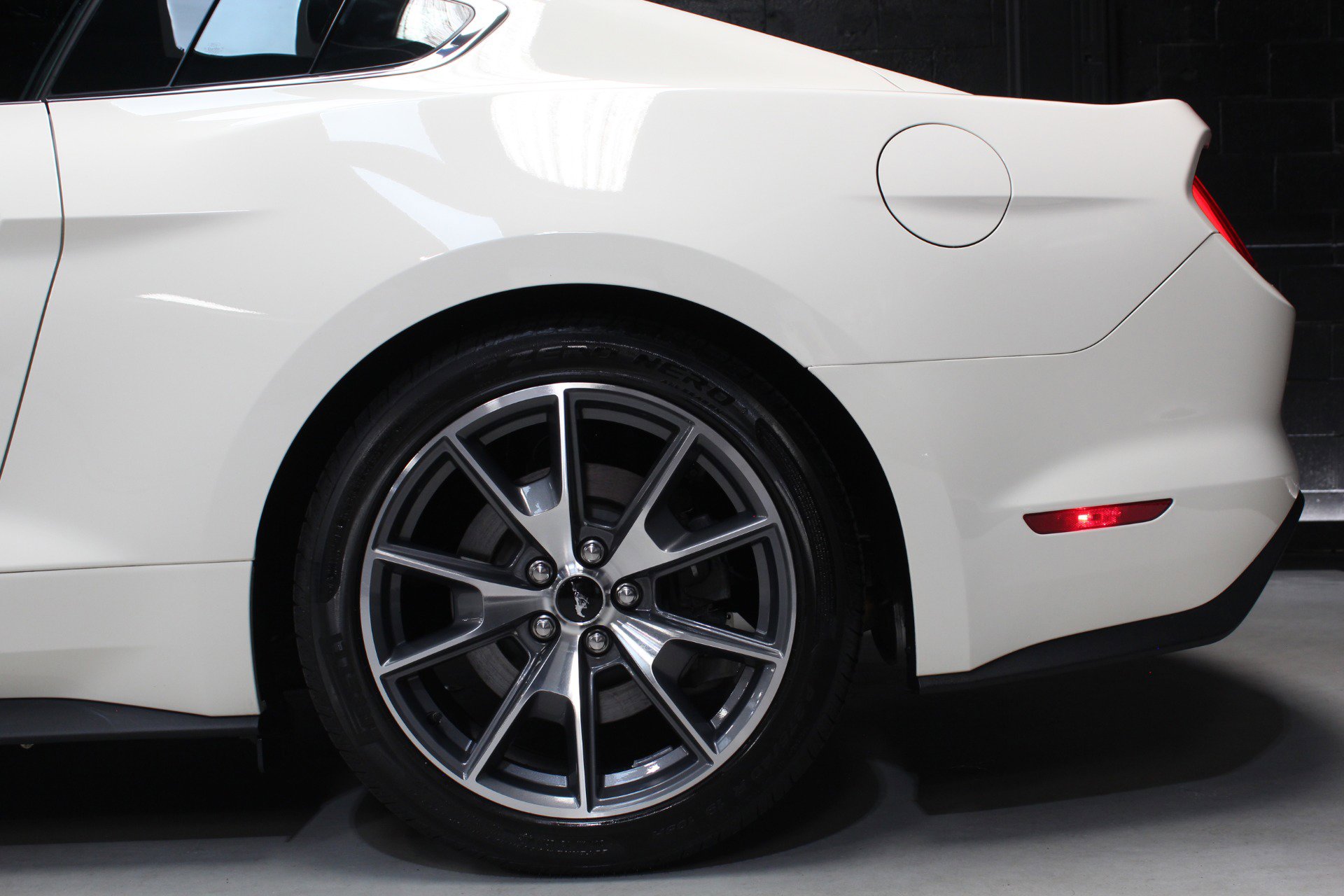 Used 2015 Ford Mustang 50 Years RWD image 5