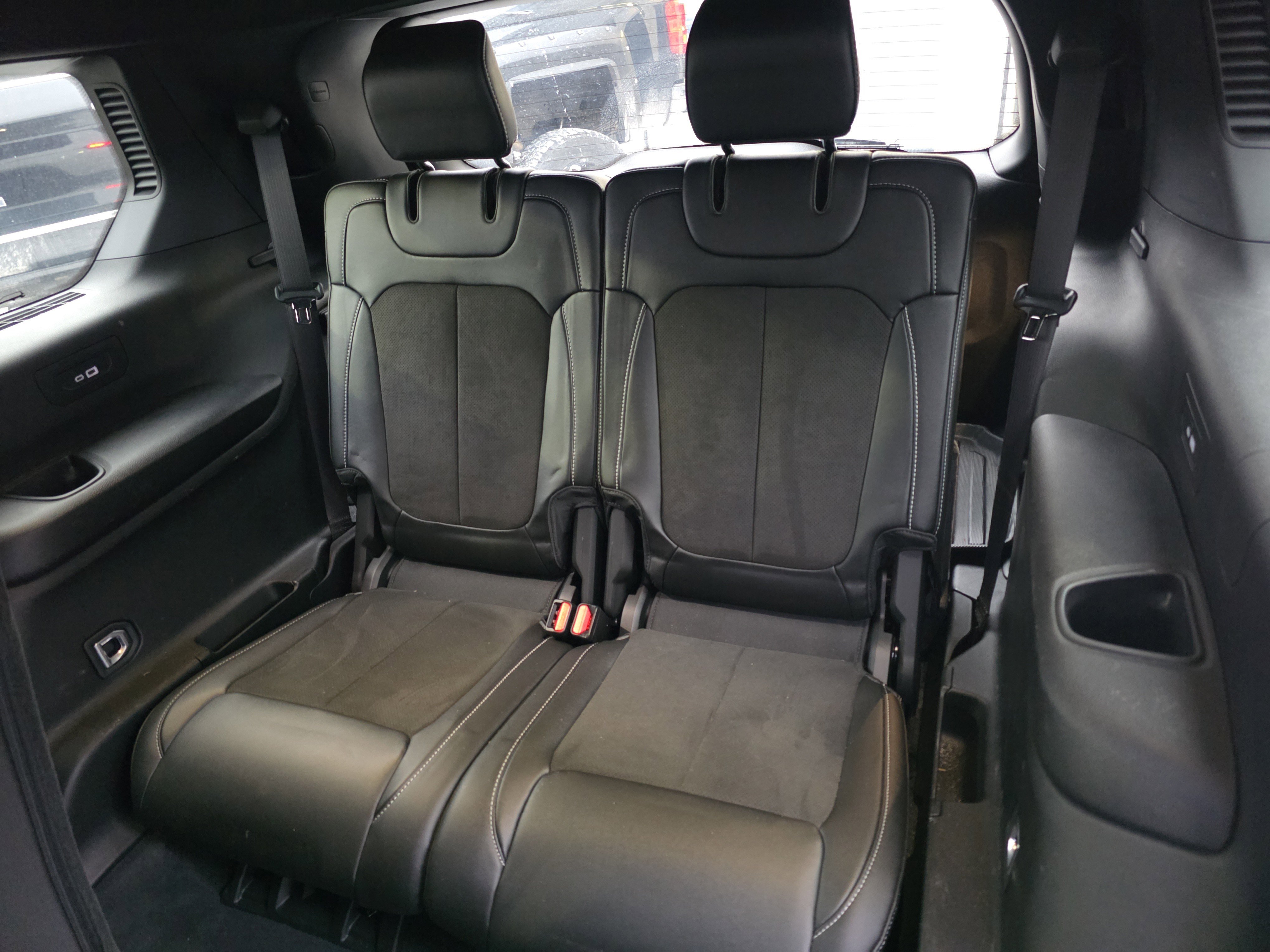 Used 2023 Jeep Grand Cherokee L Laredo image 15