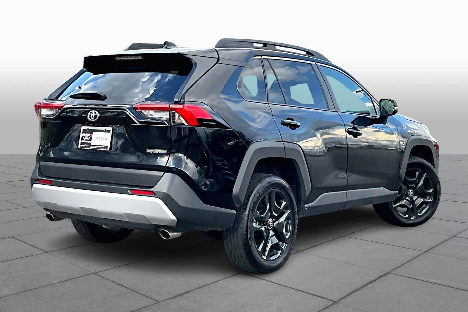 Used 2024 Toyota RAV4 Adventure image 13