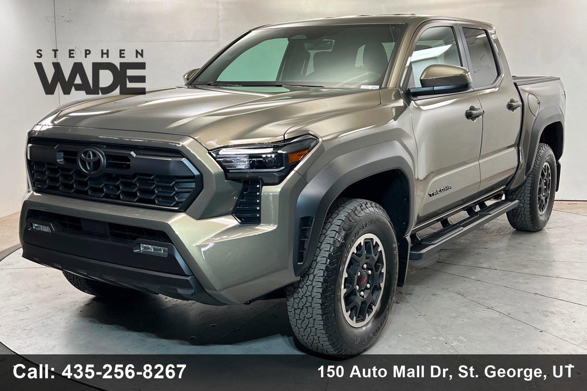 Used 2025 Toyota Tacoma TRD Off-Road AWD/4WD image 1