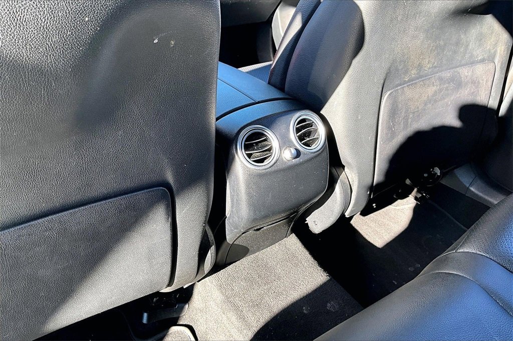 Used 2020 Mercedes-Benz GLC 300 4MATIC image 33