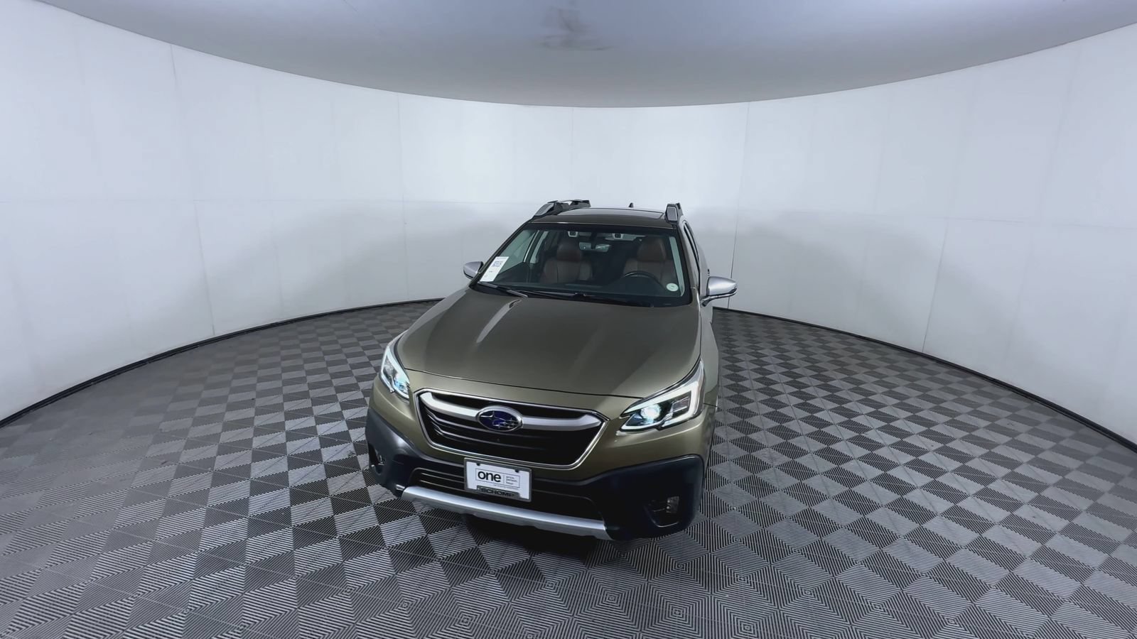 Used 2020 Subaru Outback Touring XT AWD/4WD image 3