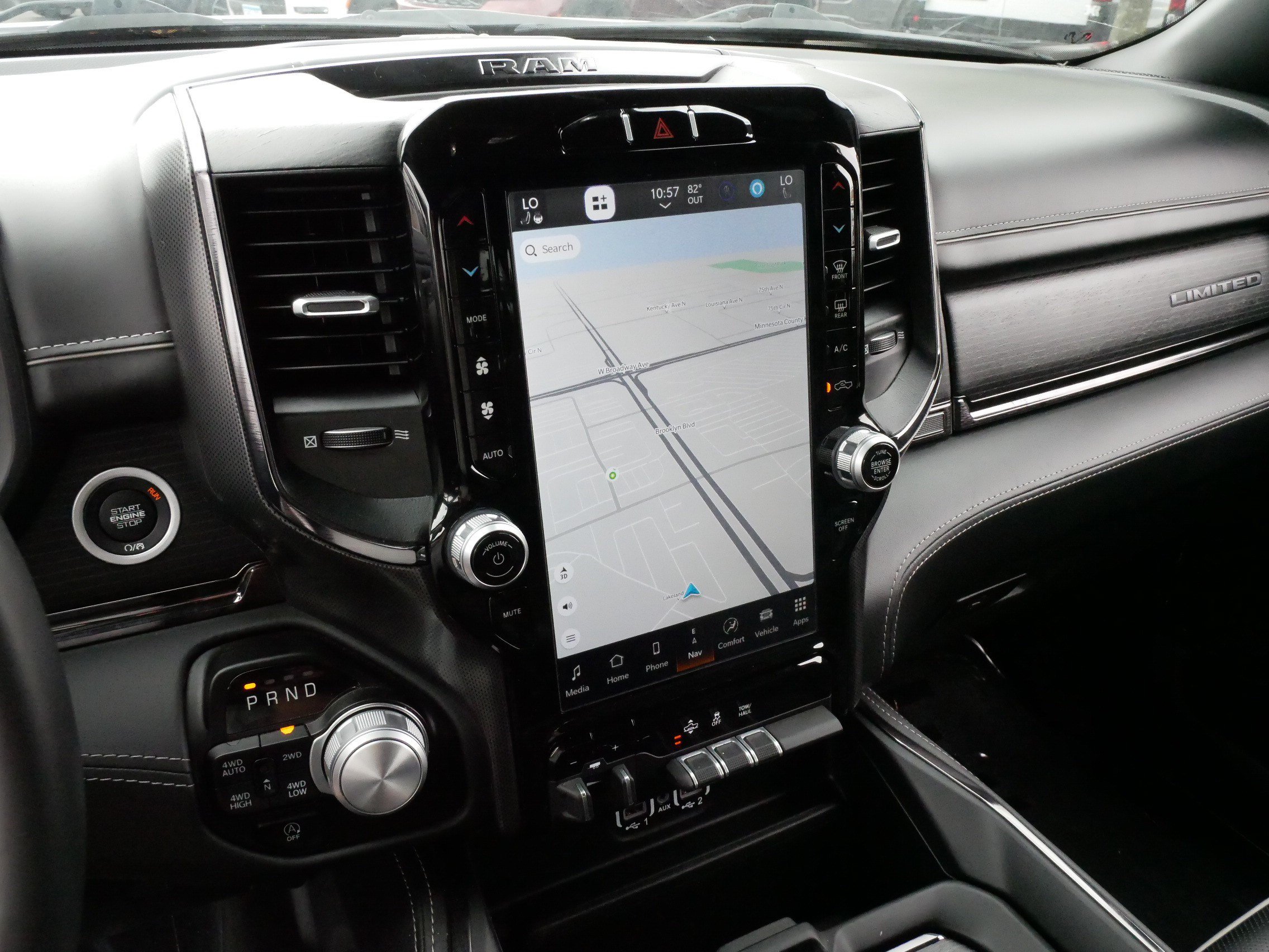 Used 2024 RAM 1500 Limited AWD/4WD image 21