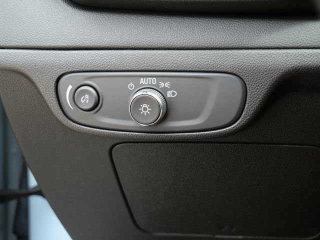 Used 2023 Chevrolet Bolt EUV LT FWD image 17