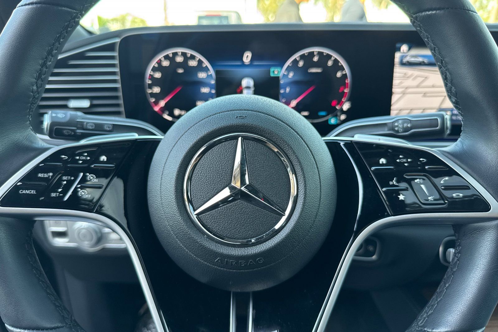 Certified 2025 Mercedes-Benz GLE 450 4MATIC image 28