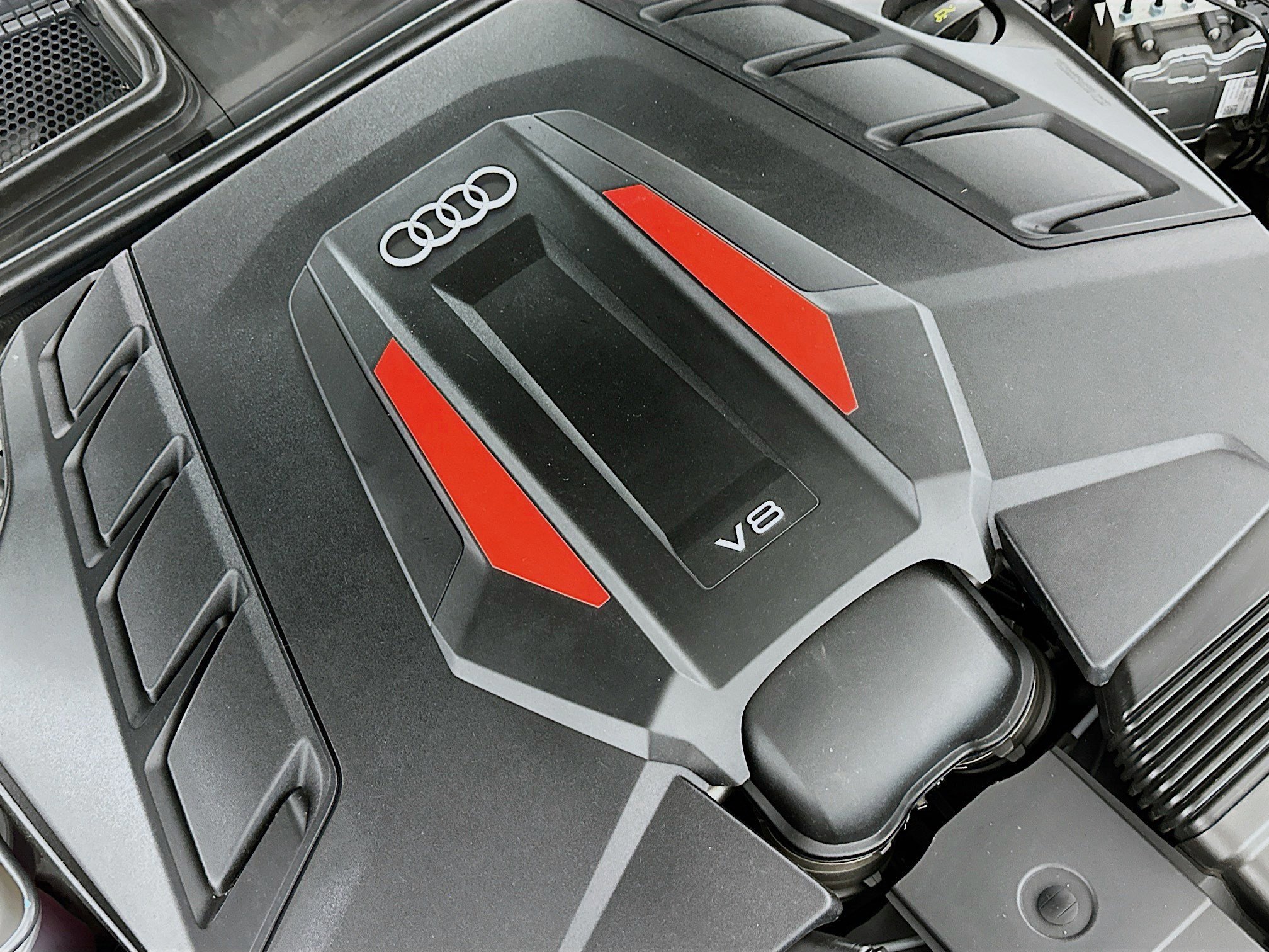 Used 2023 Audi SQ8 Premium Plus w/ SQ8 Luxury Package AWD/4WD image 33