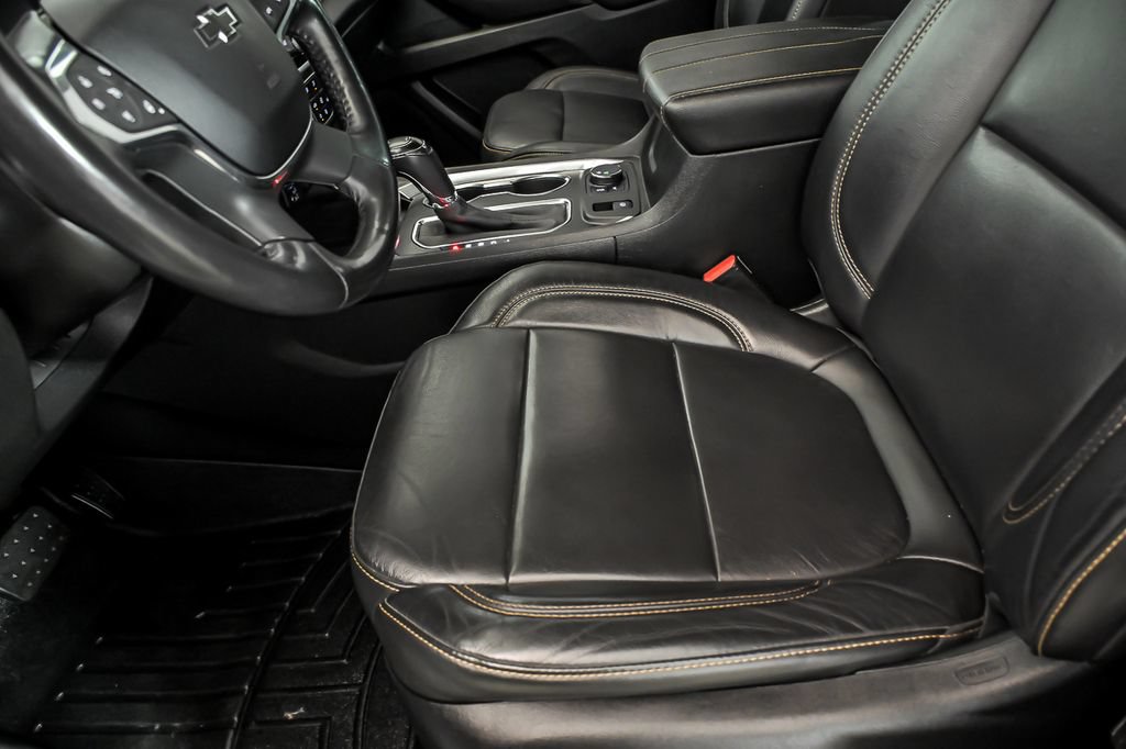 Used 2020 Chevrolet Traverse RS FWD image 13