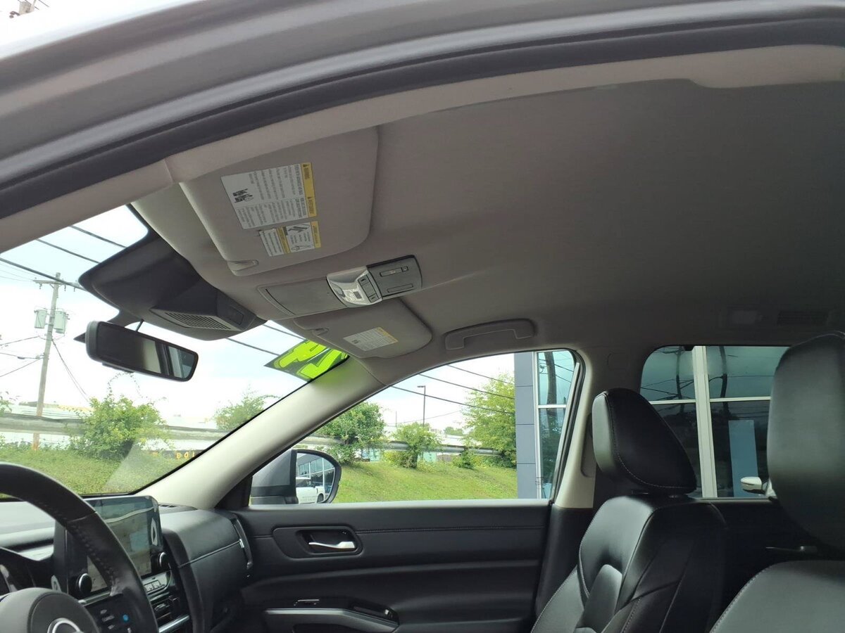 Used 2024 Nissan Pathfinder SL AWD/4WD image 20
