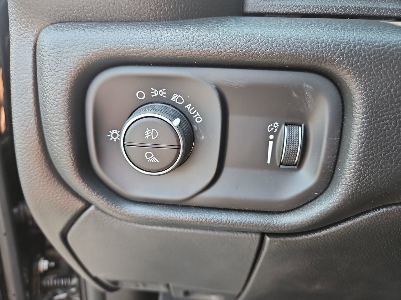 New 2025 RAM 2500 Tradesman image 28