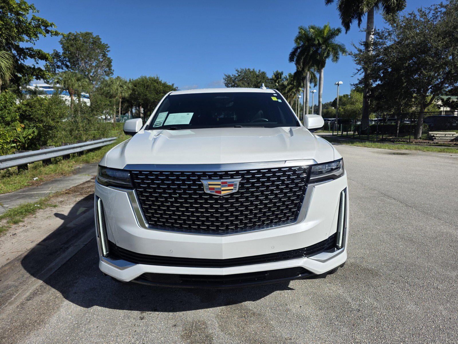 Used 2024 Cadillac Escalade ESV Premium Luxury w/ Performance Package AWD/4WD image 8