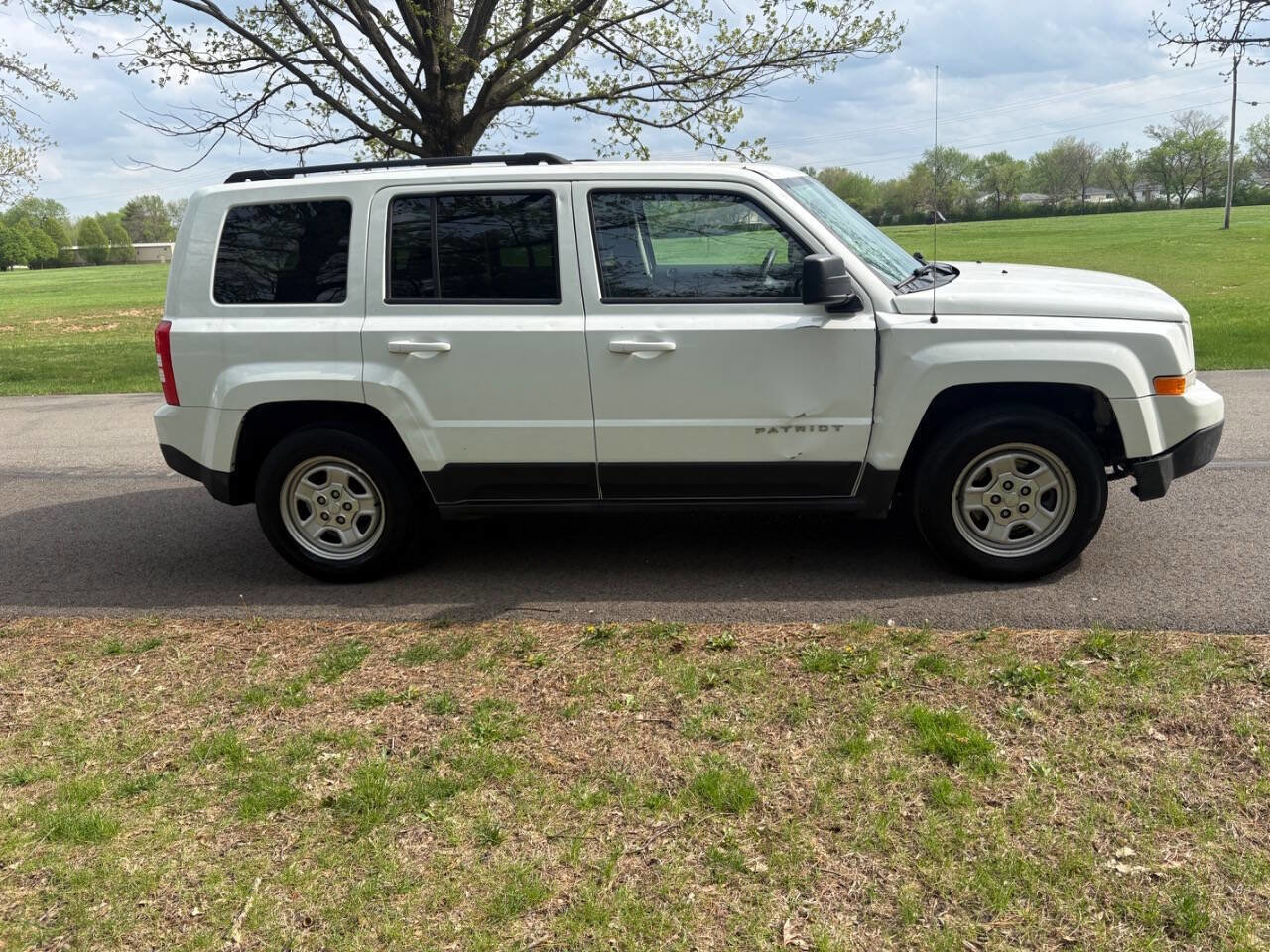 Used 2016 Jeep Patriot Sport w/ Power Value Group FWD image 10