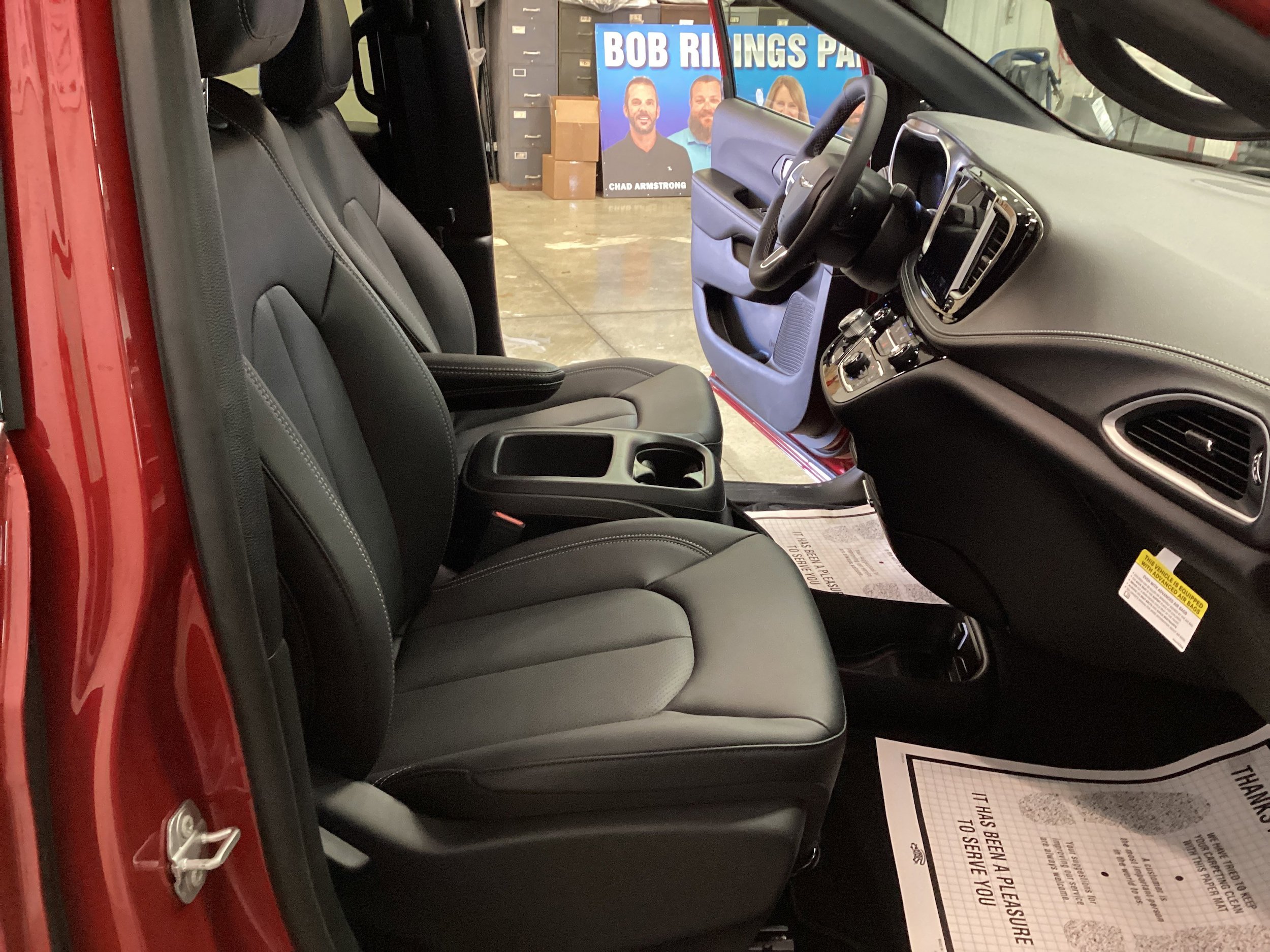 New 2026 Chrysler Pacifica Select FWD image 35