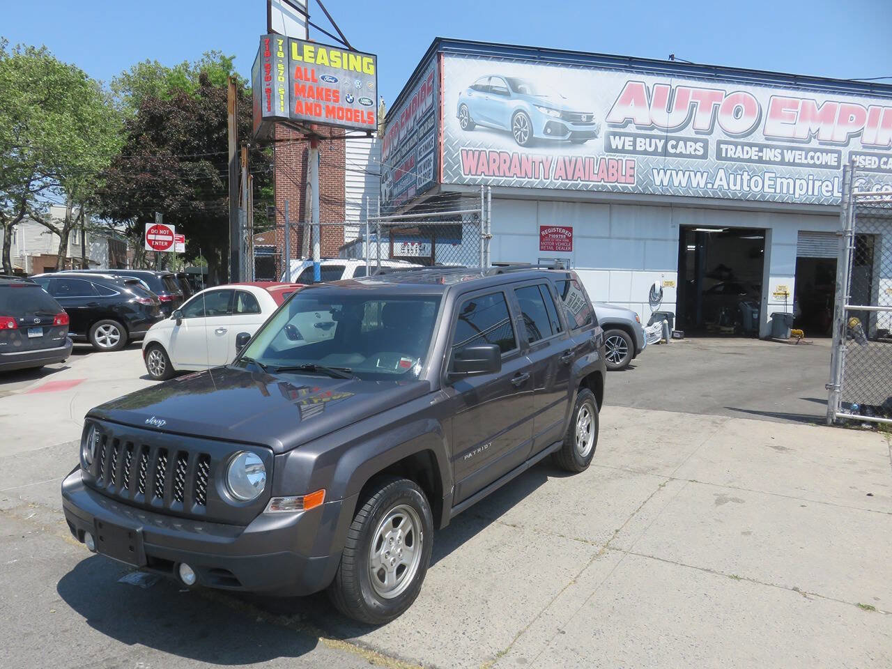Used 2015 Jeep Patriot Sport w/ Power Value Group AWD/4WD image 2