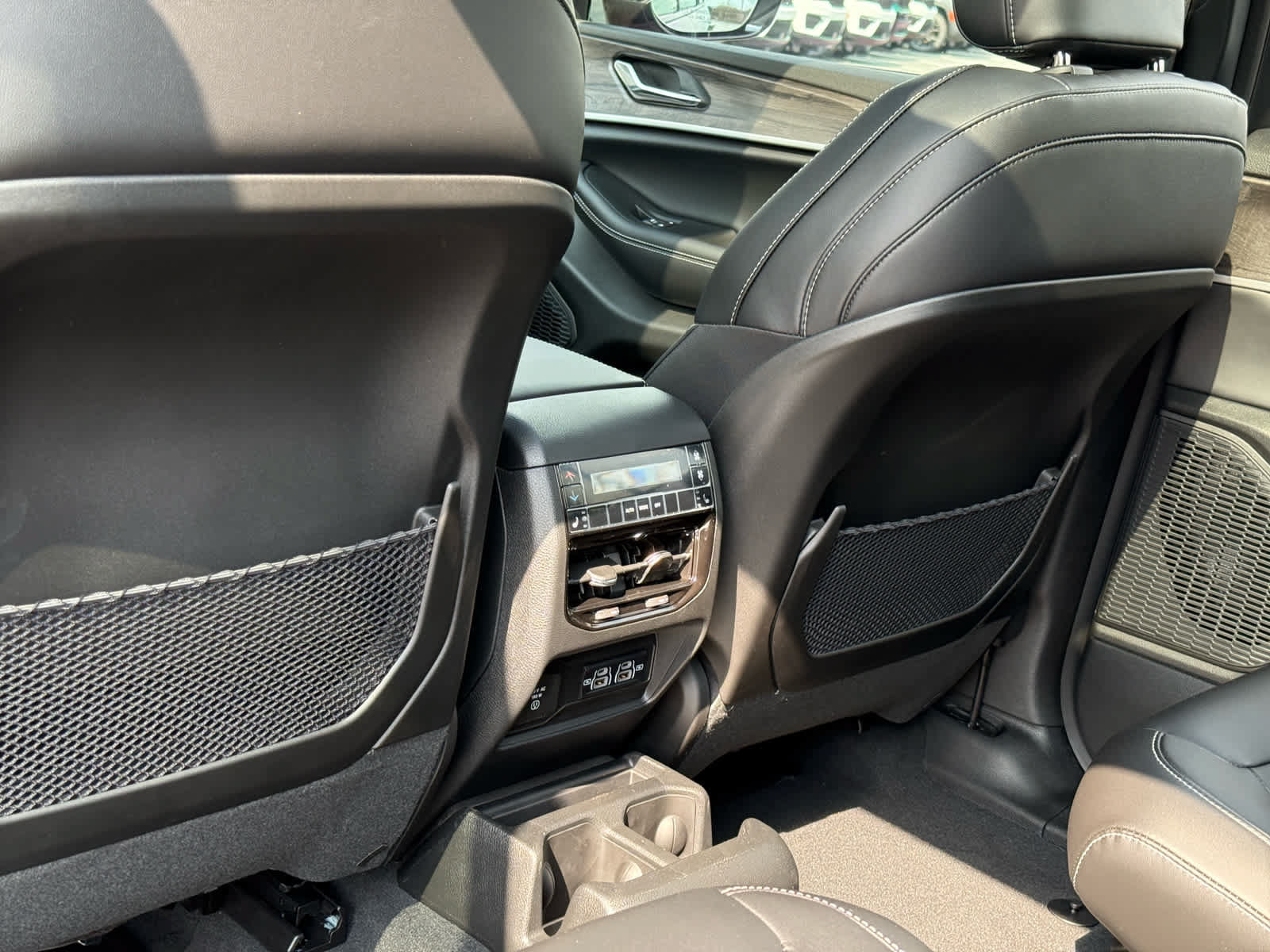 New 2025 Jeep Grand Cherokee L Limited AWD/4WD image 28