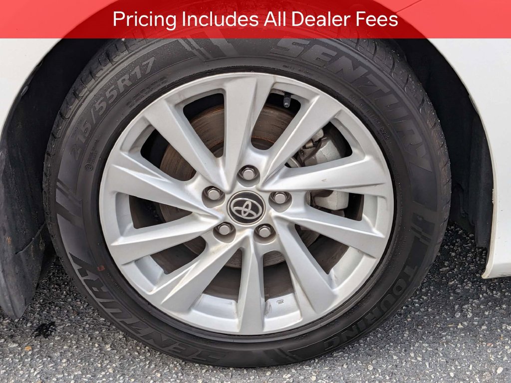 Used 2022 Toyota Camry LE FWD image 12