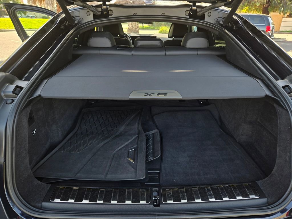 Used 2024 BMW X6 xDrive40i w/ Executive Package image 34