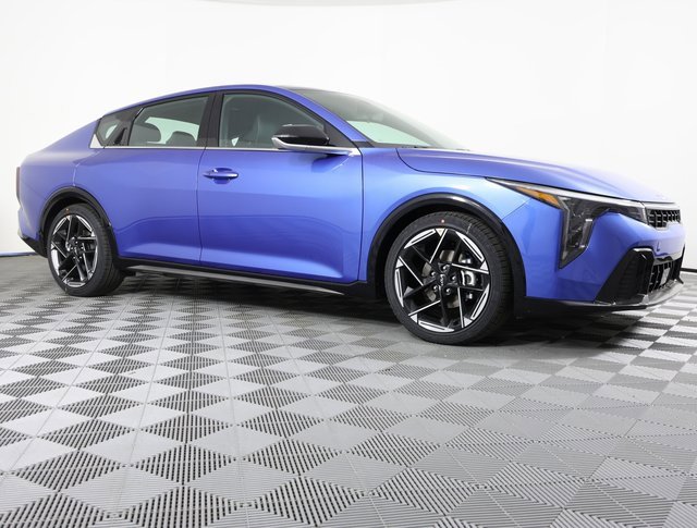 New 2025 Kia K4 GT-Line image 3