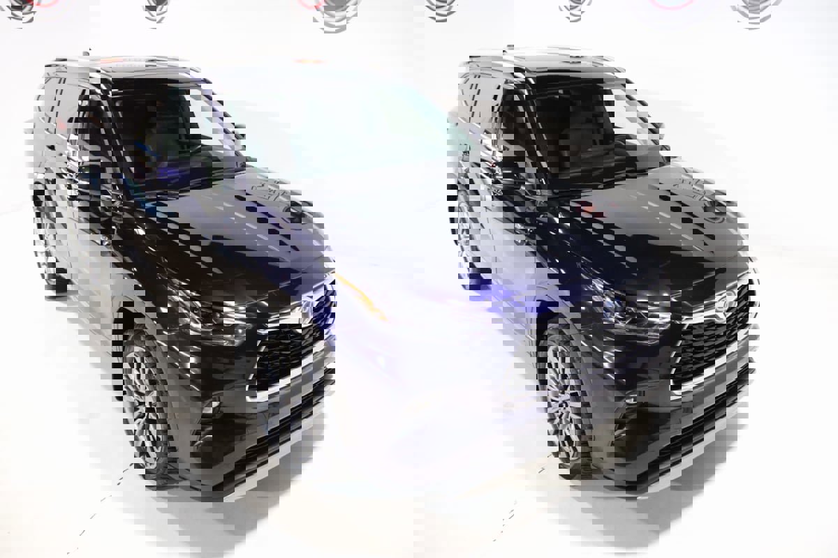 Used 2021 Toyota Highlander Platinum image 7