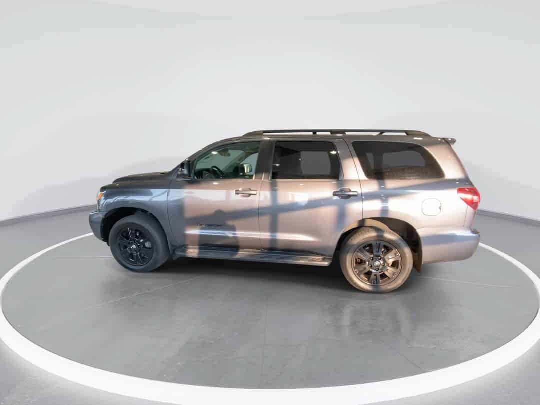 Used 2022 Toyota Sequoia TRD Sport AWD/4WD image 5