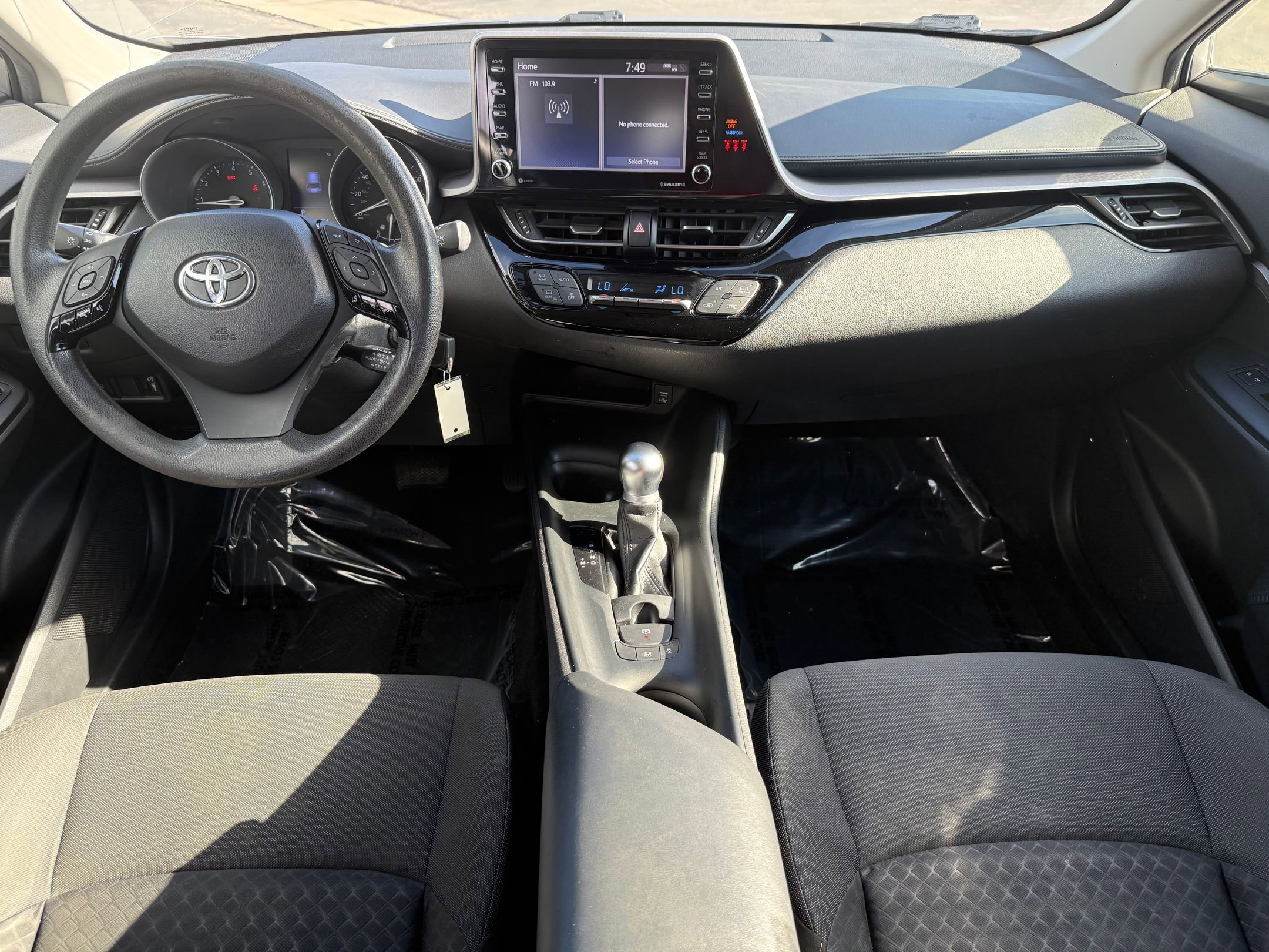 Used 2020 Toyota C-HR LE FWD image 23