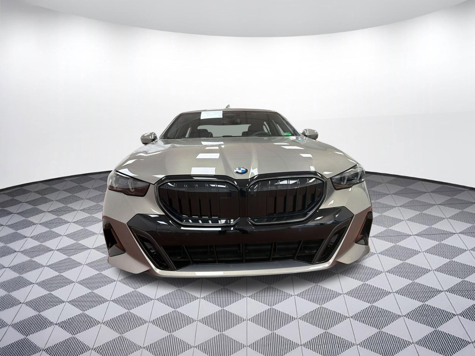 New 2026 BMW 530i xDrive w/ M Sport Package AWD/4WD image 5