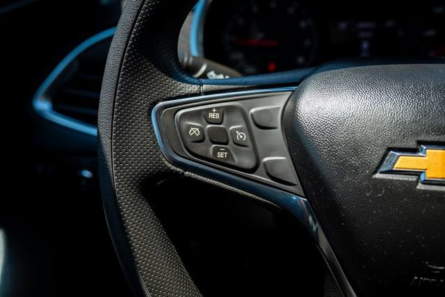 Used 2021 Chevrolet Malibu LT FWD image 33