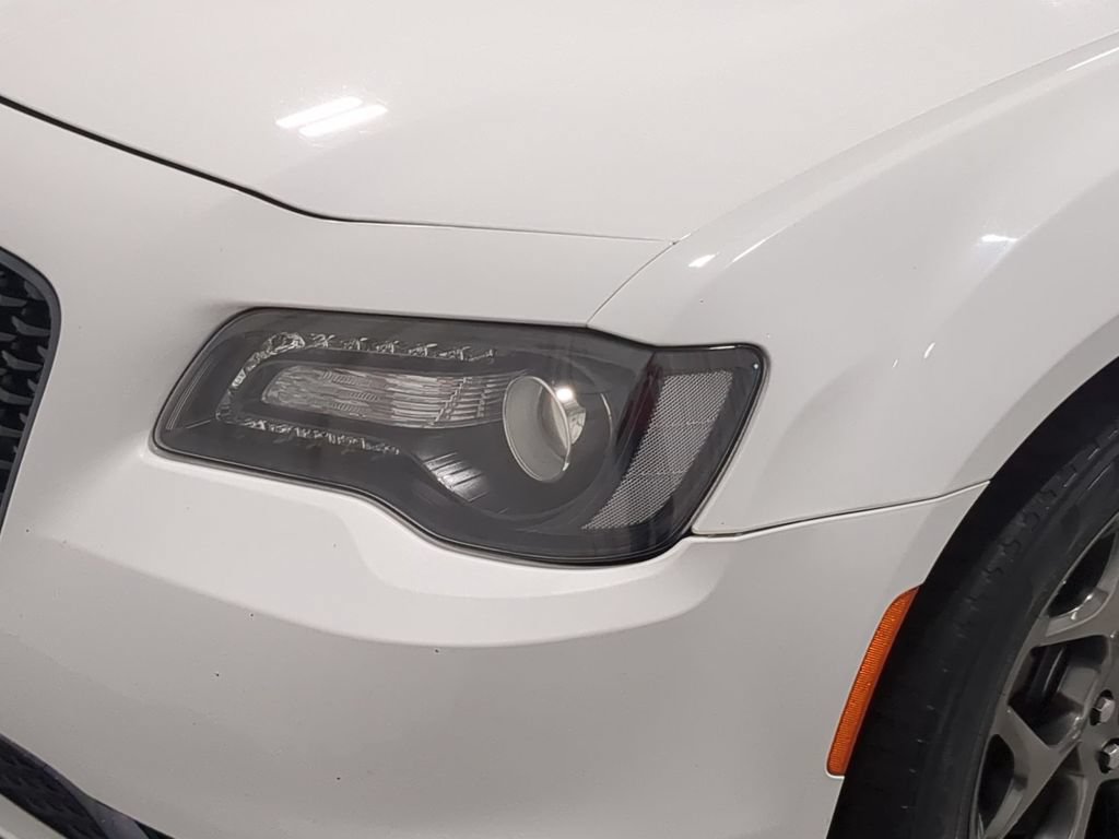 Used 2017 Chrysler 300 S AWD/4WD image 14
