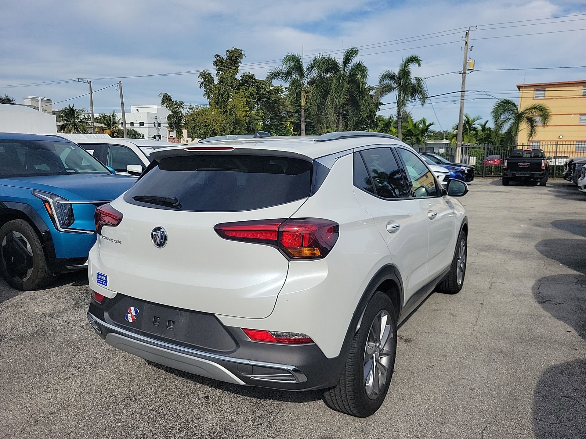 Used 2023 Buick Encore GX Essence w/ Experience Buick Package image 12