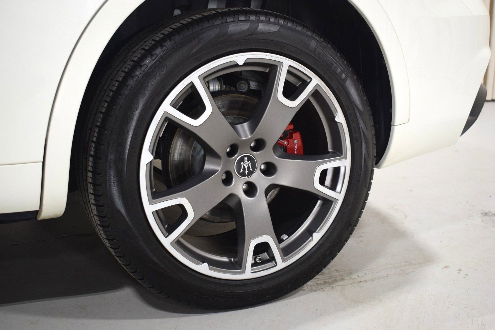 Used 2022 Maserati Levante Modena image 7