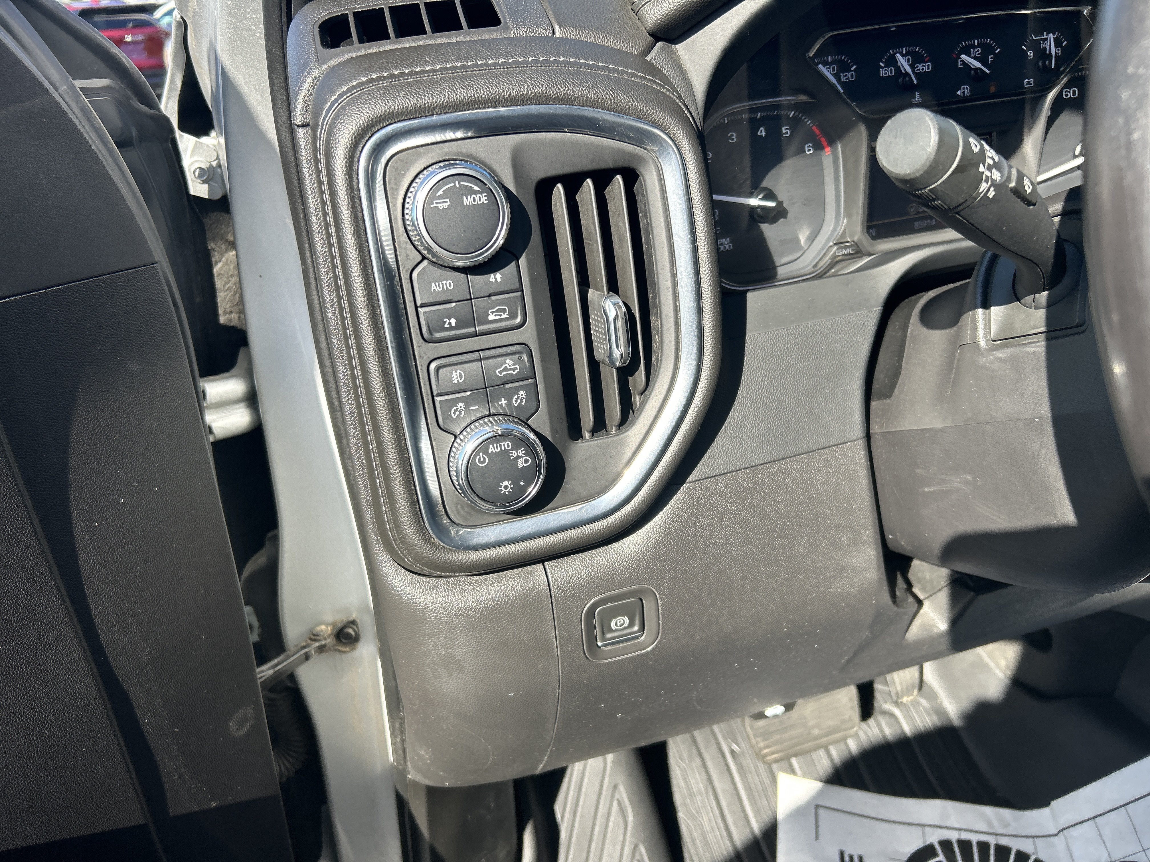 Used 2022 GMC Sierra 1500 Elevation AWD/4WD image 17