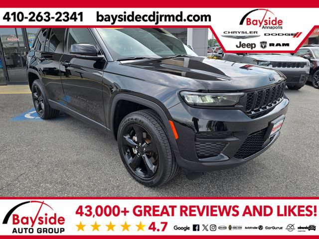 Used 2023 Jeep Grand Cherokee Altitude AWD/4WD image 1