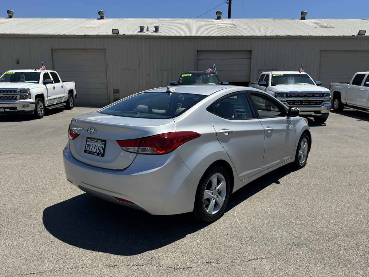 Used 2013 Hyundai Elantra GLS w/ Preferred Pkg FWD image 9
