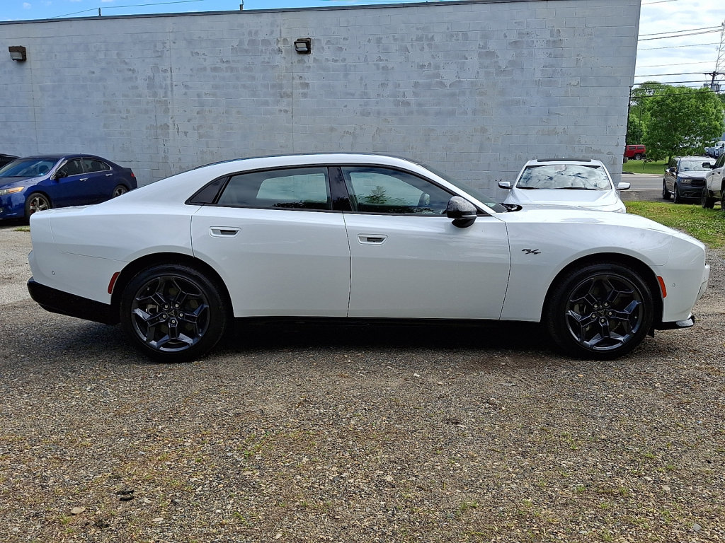 New 2026 Dodge Charger R/T AWD/4WD image 4