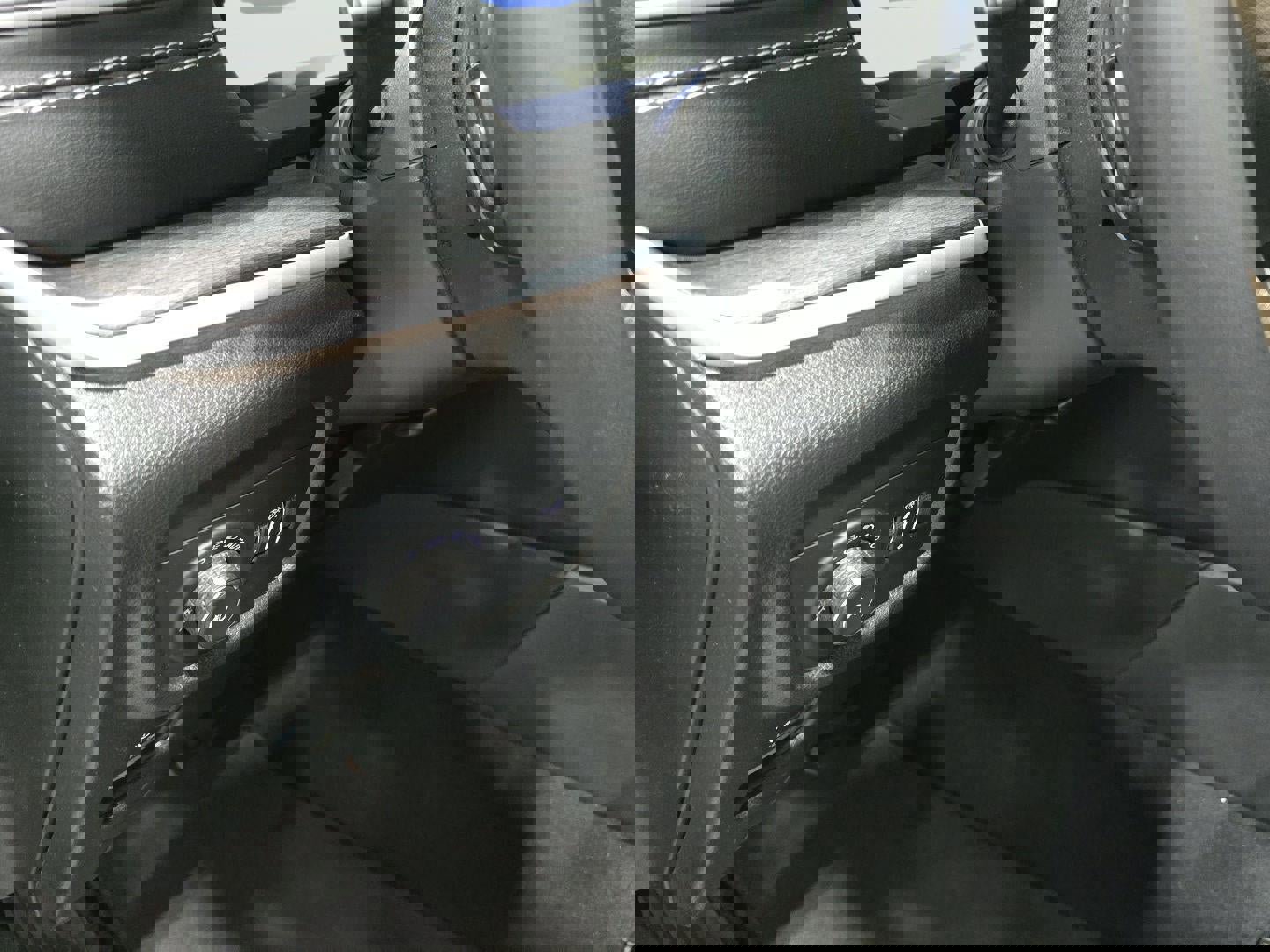 Used 2024 Jeep Grand Cherokee Limited image 11