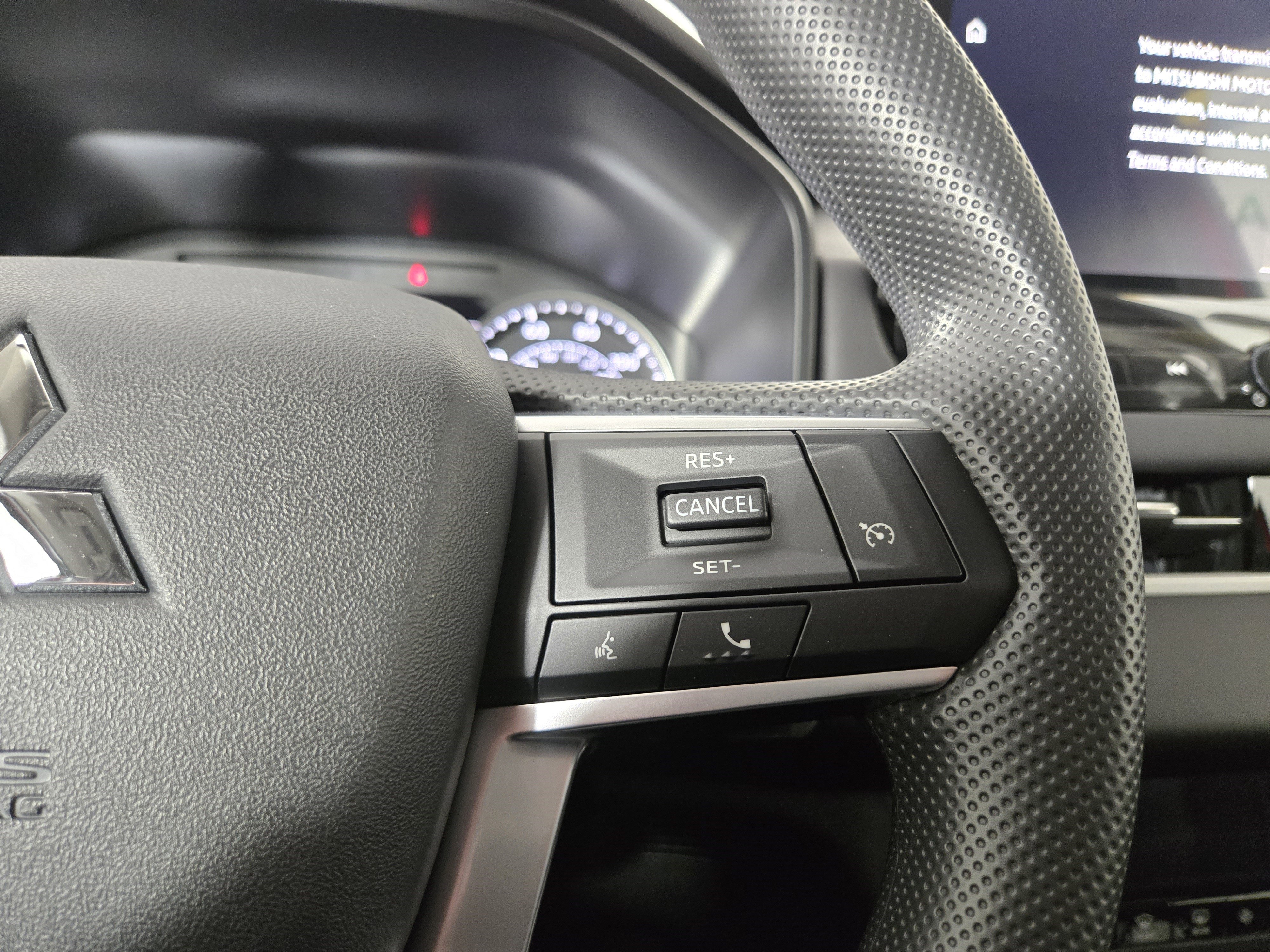 New 2026 Mitsubishi Outlander ES image 16