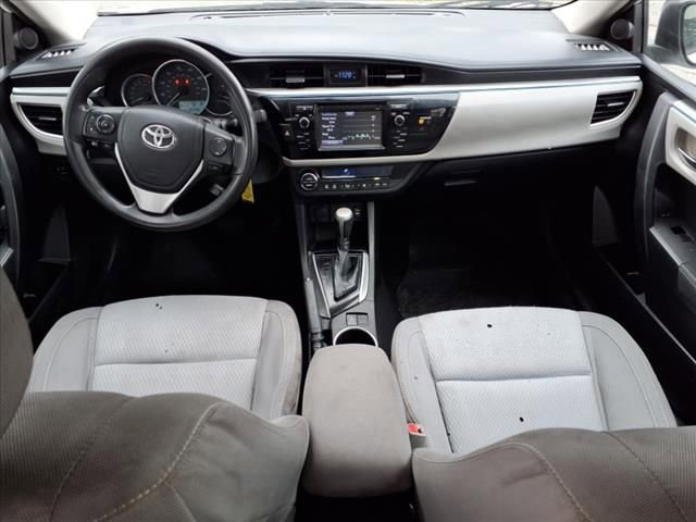 Used 2015 Toyota Corolla LE FWD image 11
