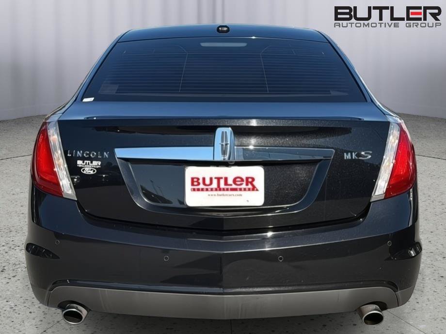 Used 2010 Lincoln MKS FWD image 5