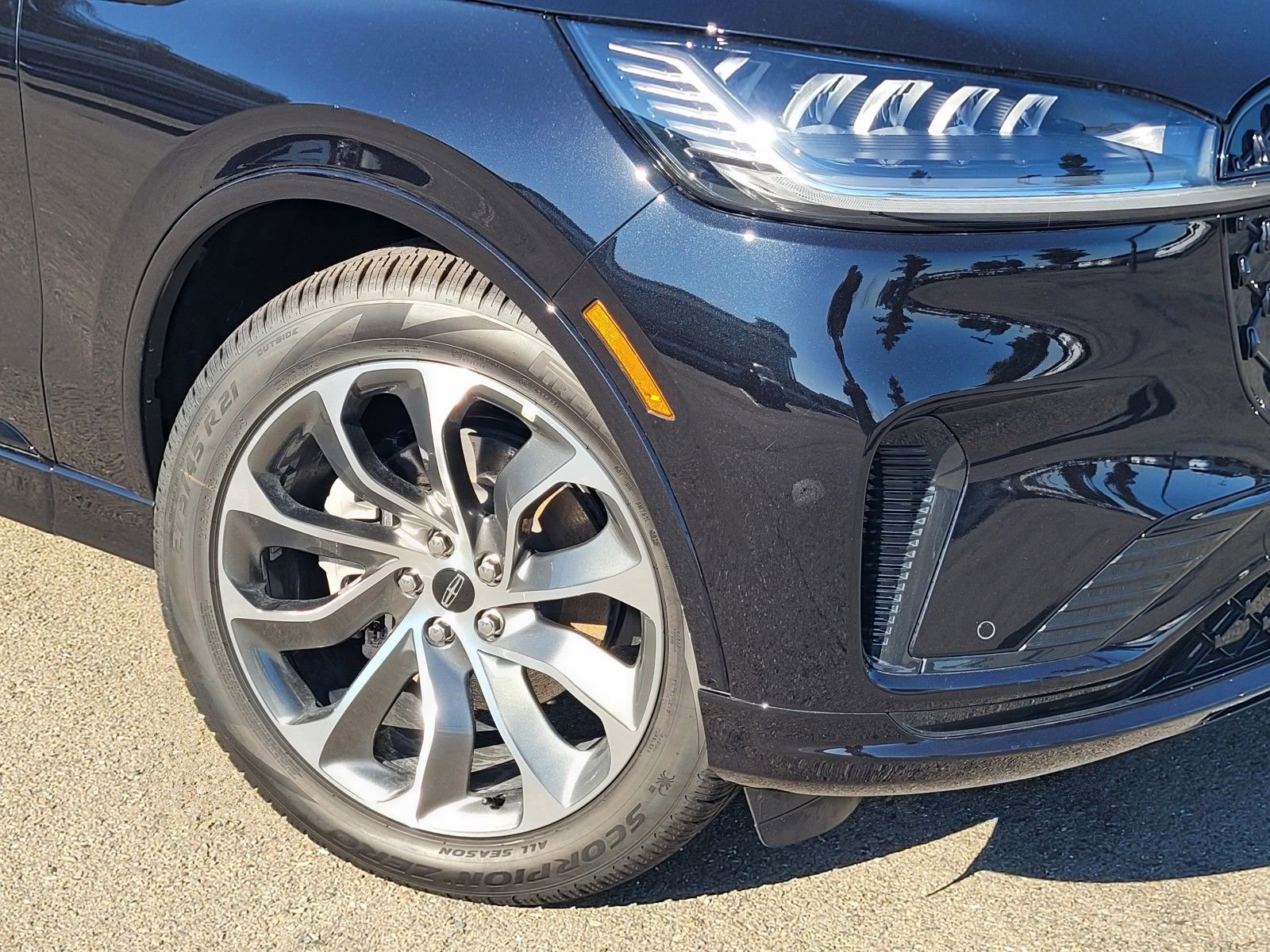 Used 2026 Lincoln Aviator 2WD w/ Jet Appearance Package image 6