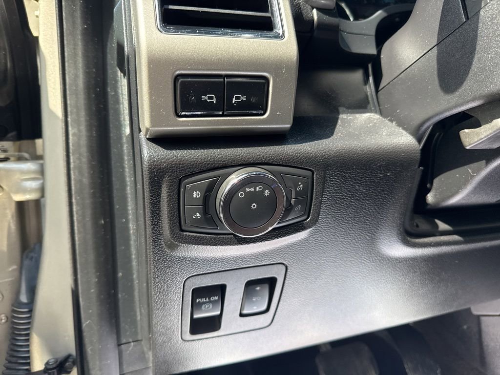 Used 2018 Ford F150 Lariat image 17