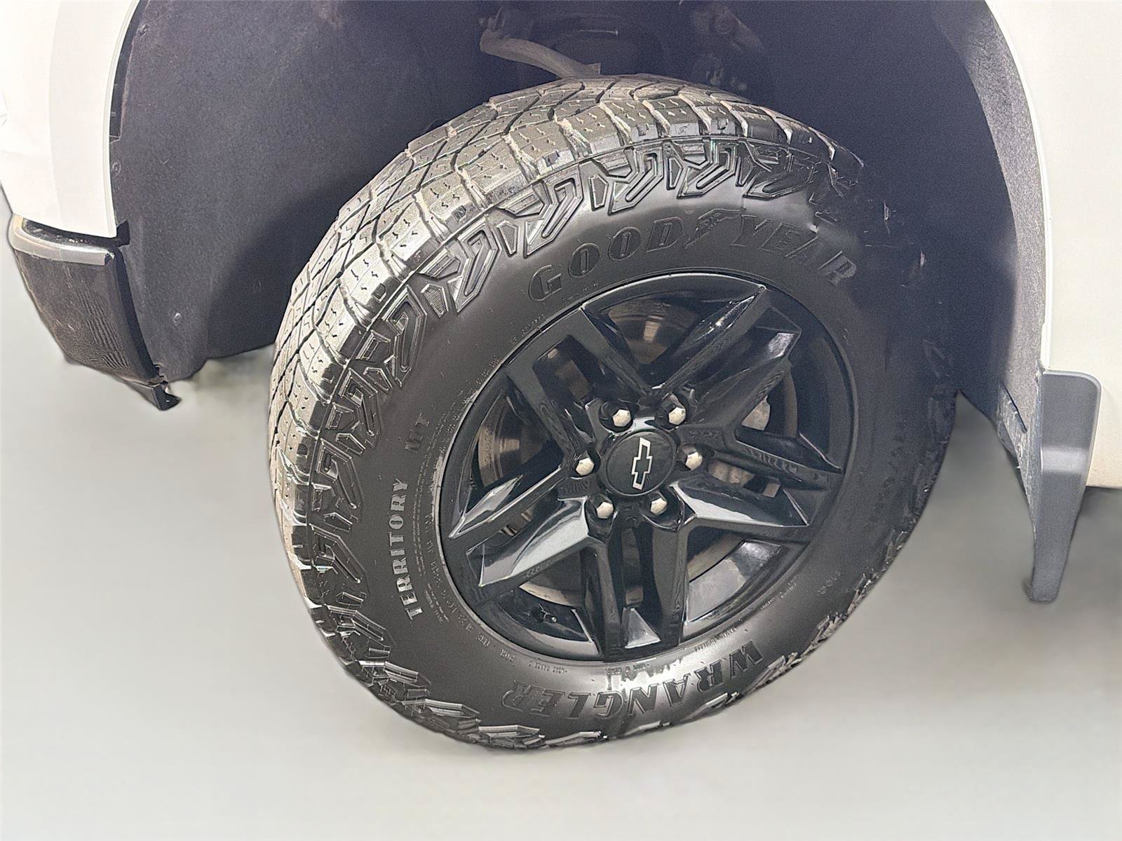 Used 2024 Chevrolet Silverado 1500 Custom Trail Boss AWD/4WD image 36