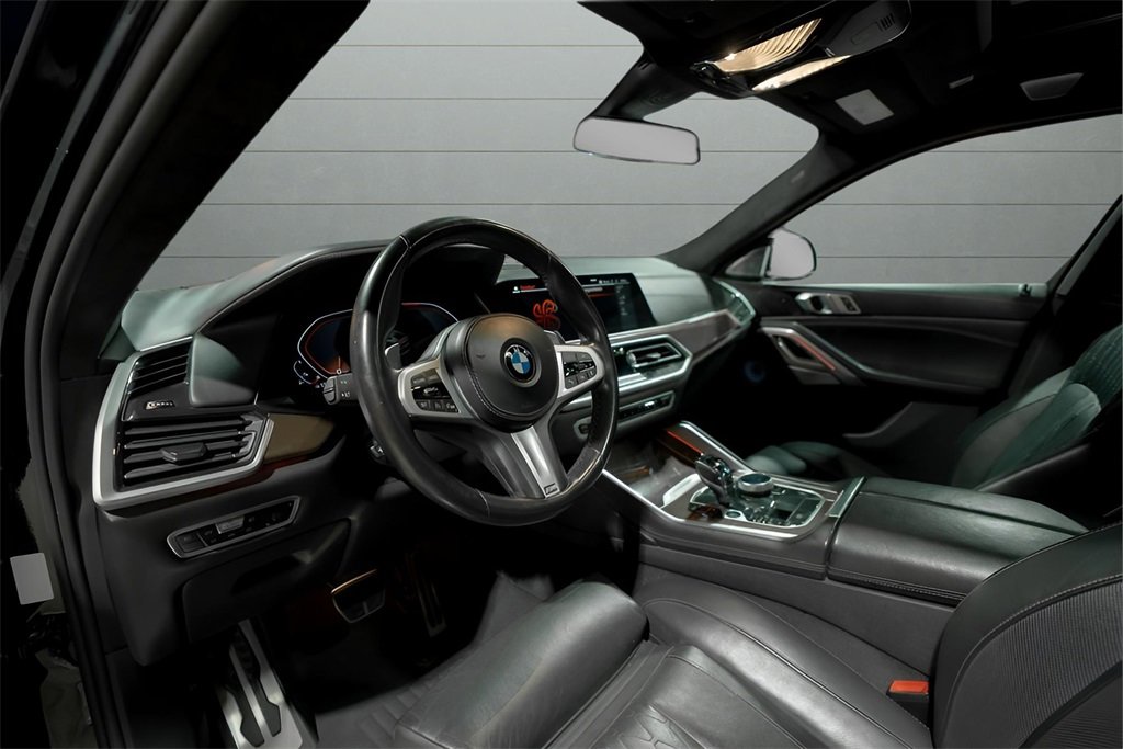 Used 2021 BMW X6 M50i w/ Executive Package image 20