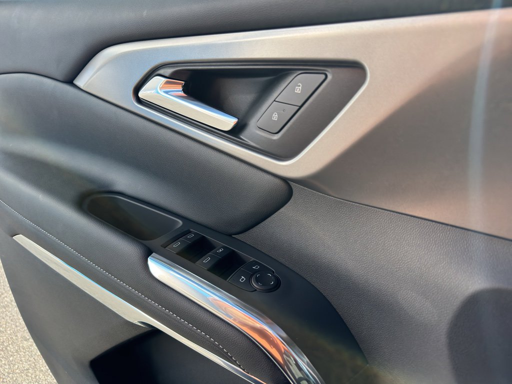 New 2026 Chevrolet Traverse LT w/ Midnight/Sport Edition image 12