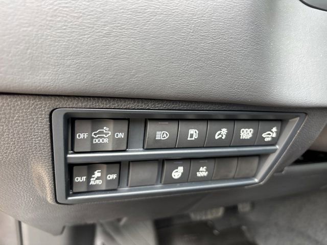 Used 2025 Toyota Tundra Platinum image 25