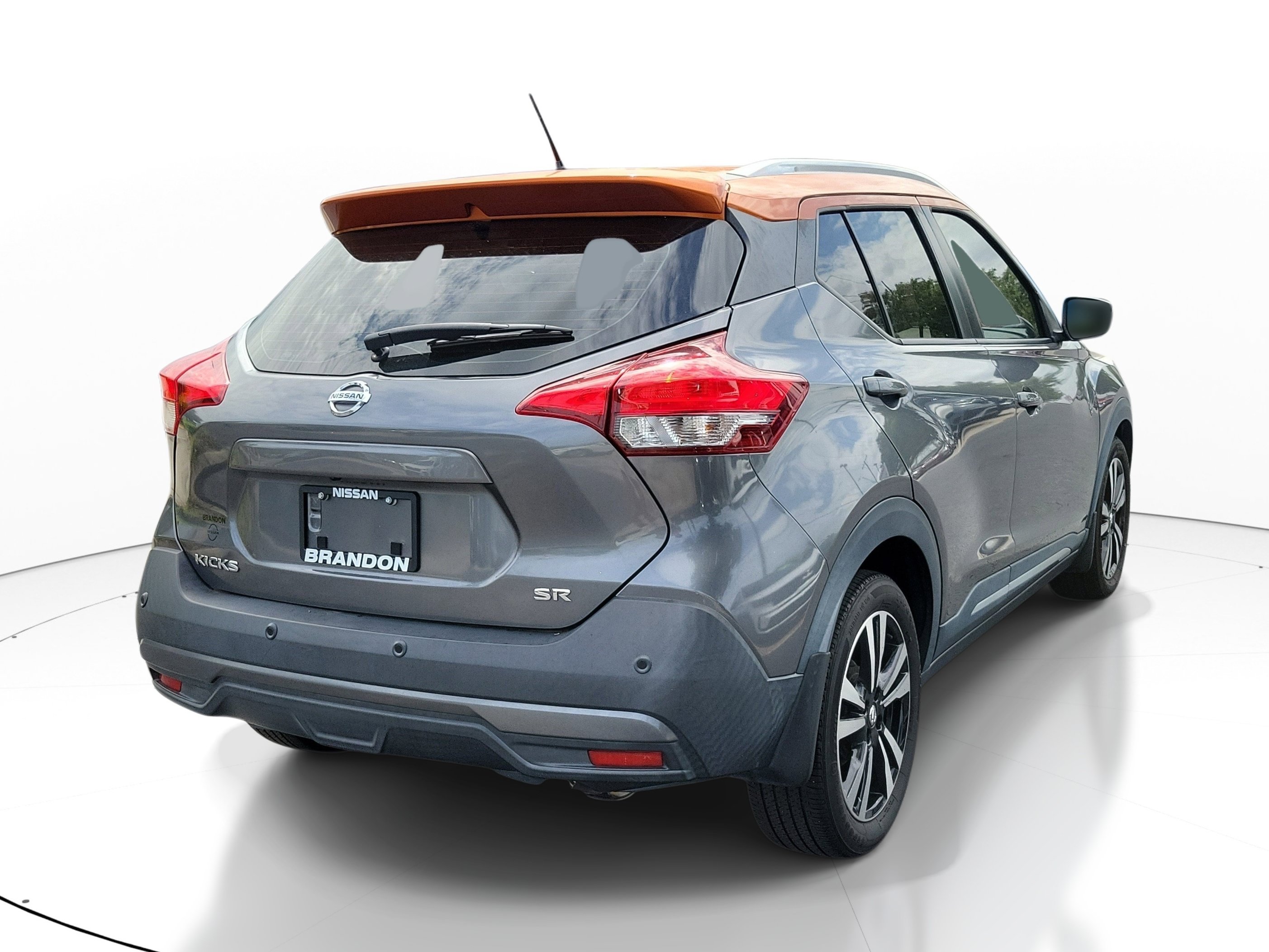 Used 2020 Nissan Kicks SR w/ SR Premium Package FWD image 7