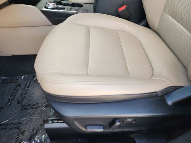 Used 2020 Ford Escape SEL FWD image 25