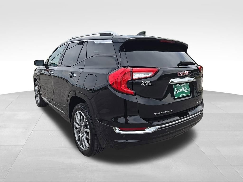 Used 2024 GMC Terrain Denali AWD/4WD image 10