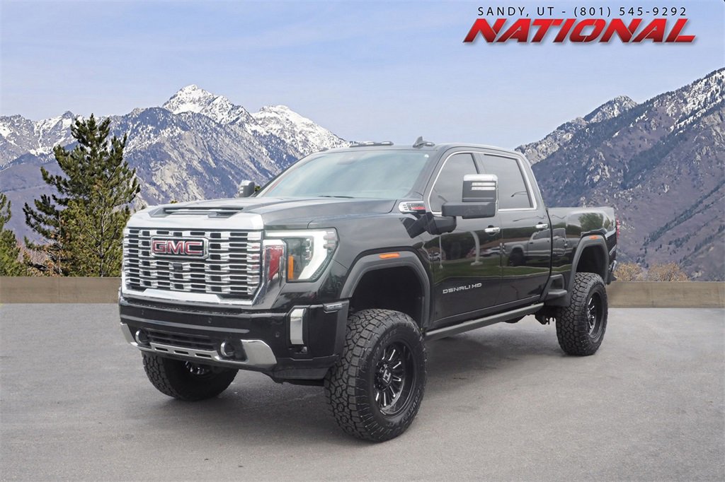 Used 2024 GMC Sierra 3500 Denali w/ Denali Reserve Package image 1